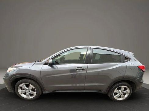 Used 2017 Honda HR-V LX image 8