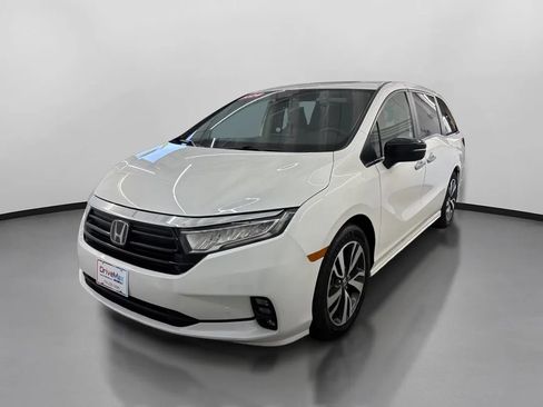 Used 2024 Honda Odyssey Touring image 4