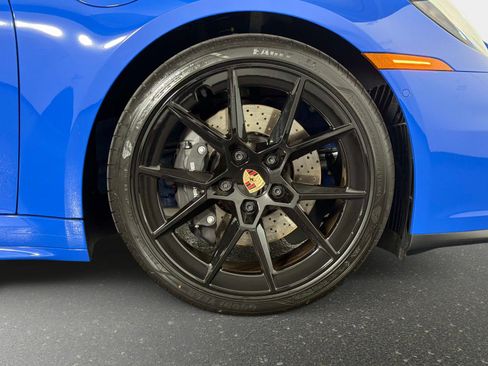 Used 2025 Porsche 911 Carrera RWD image 21