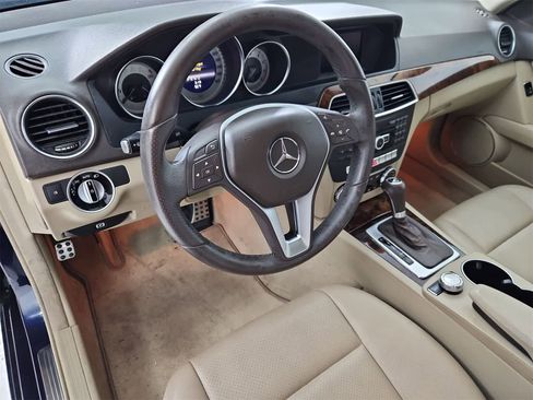 Used 2013 Mercedes-Benz C 250 Sedan image 2