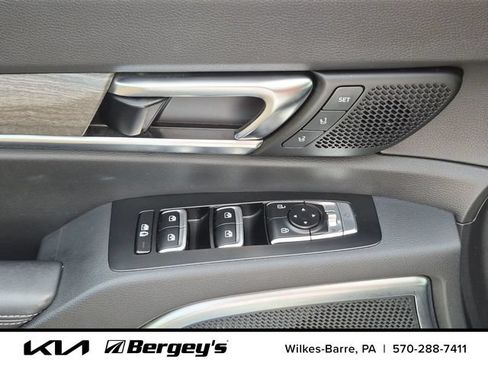 Certified 2022 Kia Telluride SX w/ SX Prestige Package AWD/4WD image 15