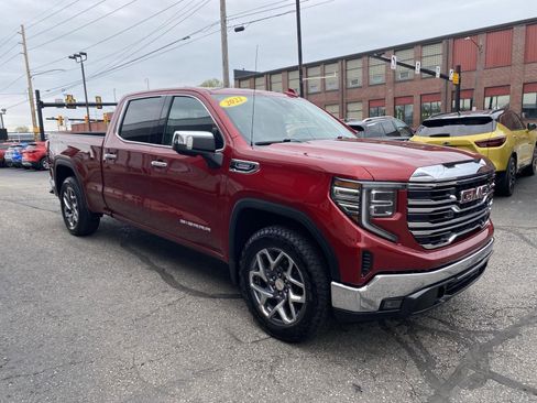 Used 2022 GMC Sierra 1500 SLT AWD/4WD image 10
