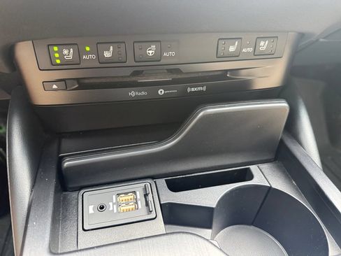 Used 2020 Lexus ES 350 w/ Premium Package FWD image 27