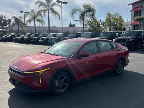 Used 2025 Kia K4 LXS image 1