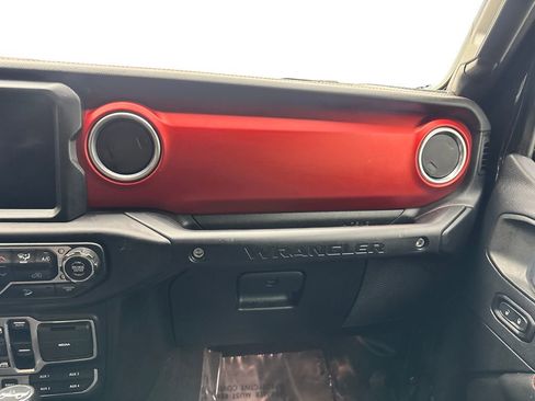 Used 2018 Jeep Wrangler Unlimited Rubicon AWD/4WD image 56
