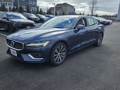 Used 2019 Volvo S60 T5 Inscription image 8