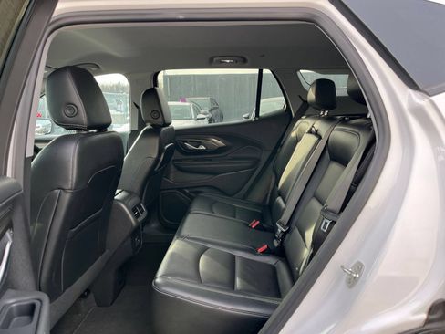 Used 2024 GMC Terrain SLT AWD/4WD image 28