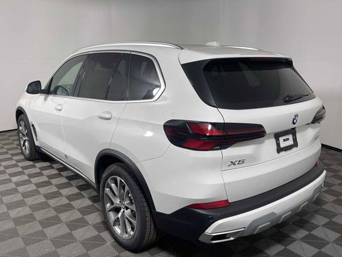 New 2026 BMW X5 xDrive40i w/ Parking Assistance Package image 9