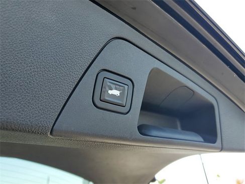 Used 2017 Buick Envision Essence image 7