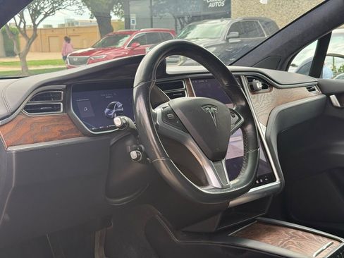 Used 2018 Tesla Model X 100D image 6