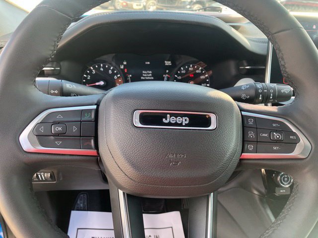 Certified 2025 Jeep Compass Limited AWD/4WD image 14