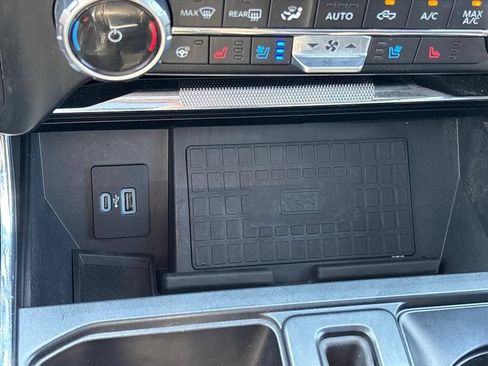 Used 2022 Ford F150 Lariat w/ Equipment Group 502A High AWD/4WD image 35
