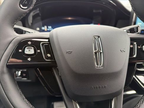 New 2026 Lincoln Corsair Premiere image 16