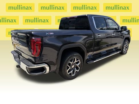 Used 2023 GMC Sierra 1500 SLT w/ SLT Premium Plus Package AWD/4WD image 6