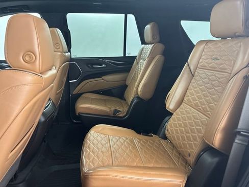 Used 2021 Cadillac Escalade Sport RWD image 15