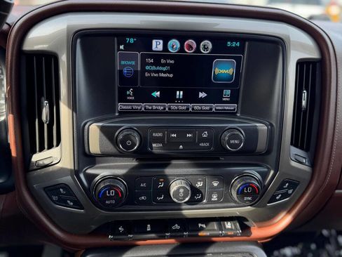 Used 2015 Chevrolet Silverado 1500 High Country w/ High Country Premium Package image 21