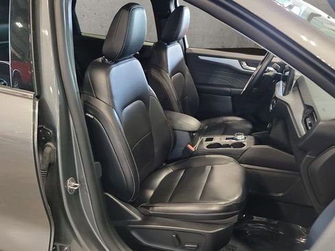 Used 2025 Ford Escape Platinum AWD/4WD image 21