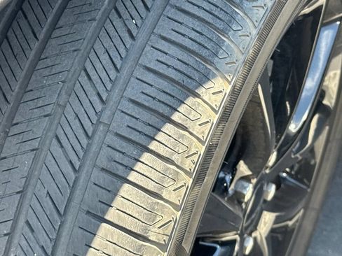 Used 2017 Dodge Durango GT w/ Nav & Power Liftgate Group RWD image 4