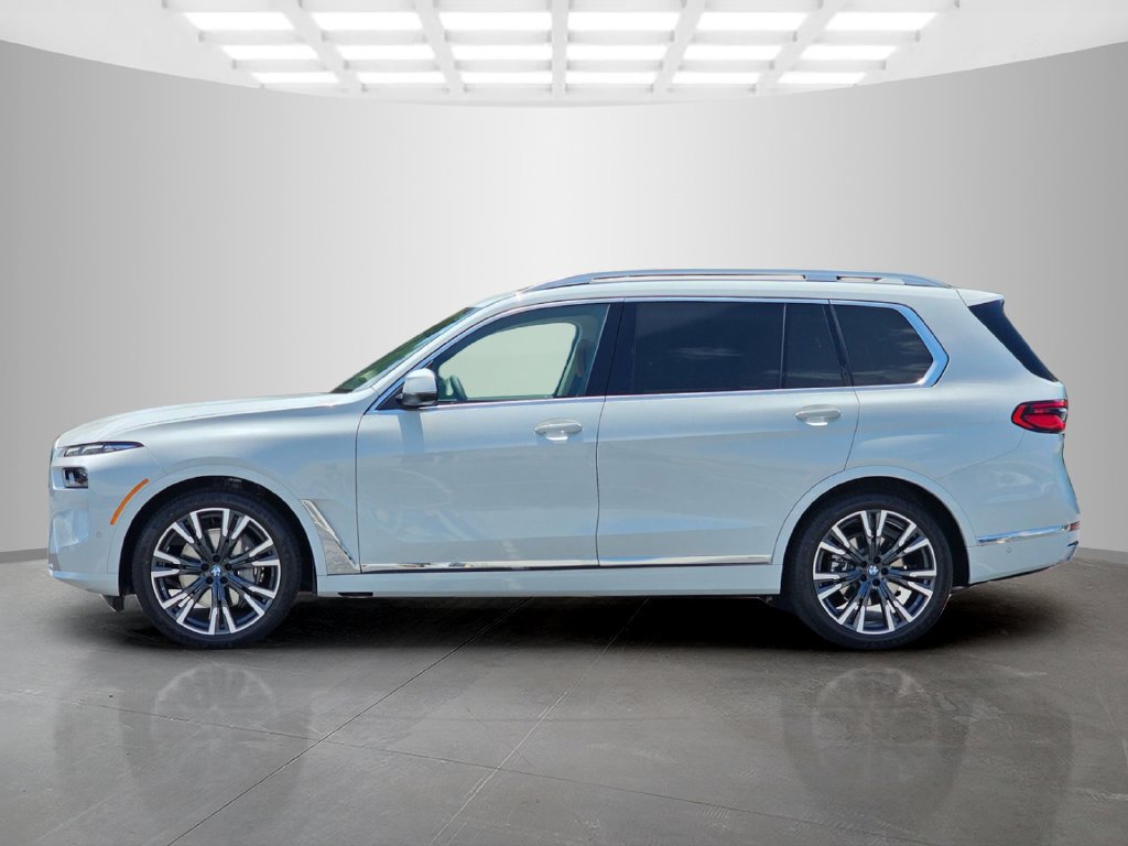 Used 2027 BMW X7 xDrive40i AWD/4WD image 3