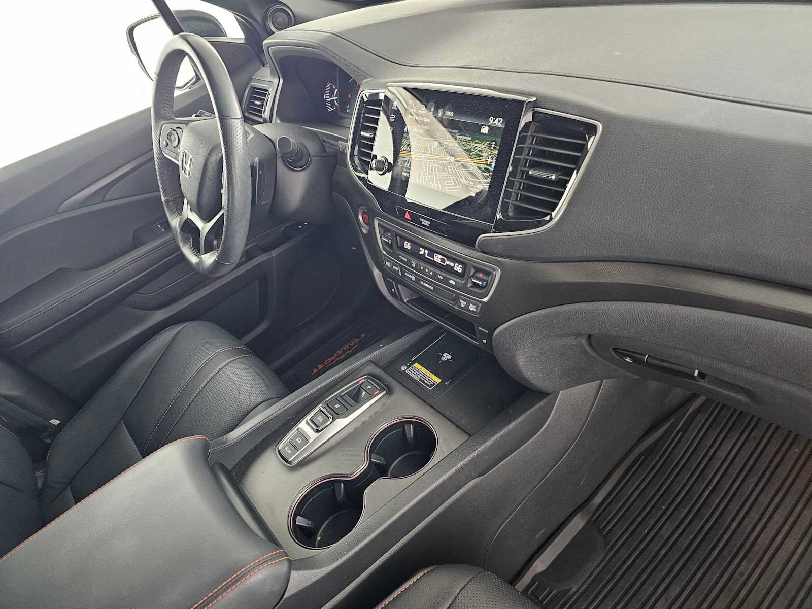 Used 2025 Honda Passport TrailSport image 11