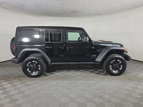 Used 2025 Jeep Wrangler Unlimited Rubicon 4xe w/ Convenience Group AWD/4WD image 4
