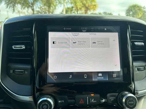 New 2026 RAM 1500 4x4 Crew Cab image 27