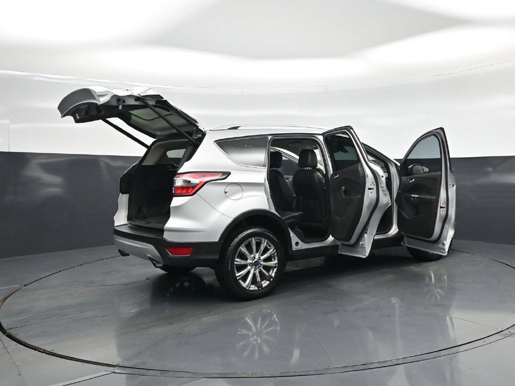 Used 2017 Ford Escape Titanium FWD image 5