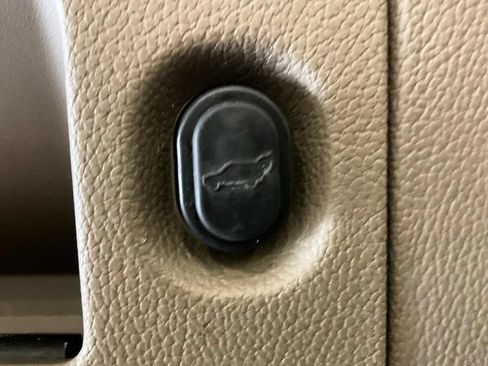 Used 2017 Chevrolet Tahoe LT w/ Luxury Package AWD/4WD image 16