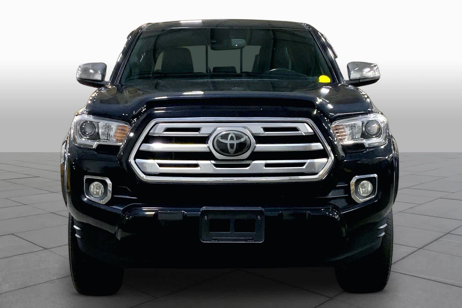 Used 2018 Toyota Tacoma Limited AWD/4WD image 4