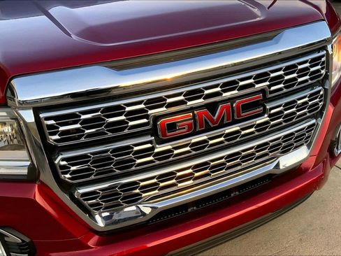 Used 2021 GMC Canyon Denali image 29