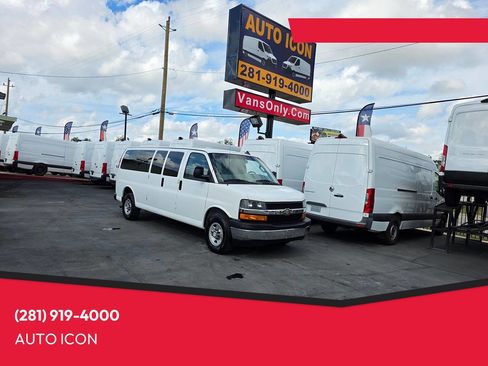 Used 2017 Chevrolet Express 3500 LT w/ LT Preferred Equipment Group image 1