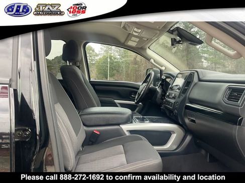 Used 2023 Nissan Titan SV w/ SV Convenience Package image 14