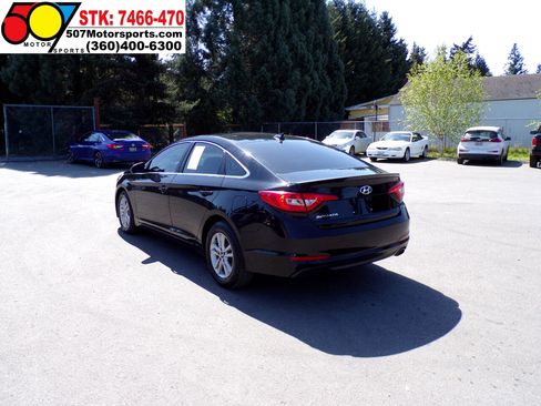 Used 2015 Hyundai Sonata SE image 3