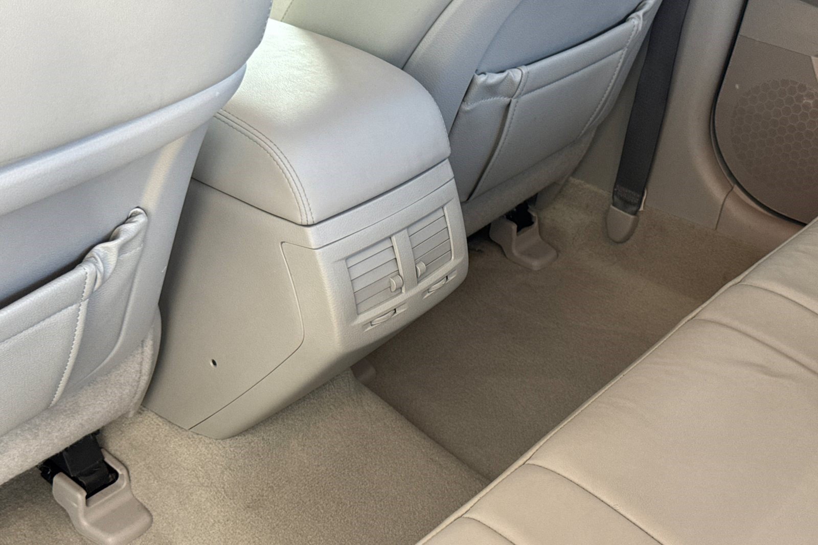 Used 2012 Toyota Avalon FWD image 16