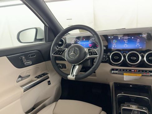 Certified 2026 Mercedes-Benz GLA 250 image 60