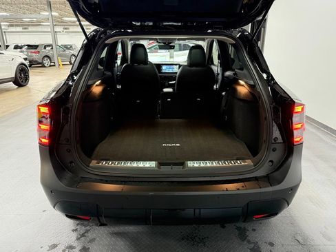 Used 2025 Nissan Kicks SR w/ SR Premium Package AWD/4WD image 22