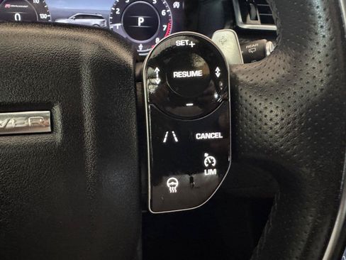 Used 2019 Land Rover Range Rover Velar R-Dynamic SE AWD/4WD image 24