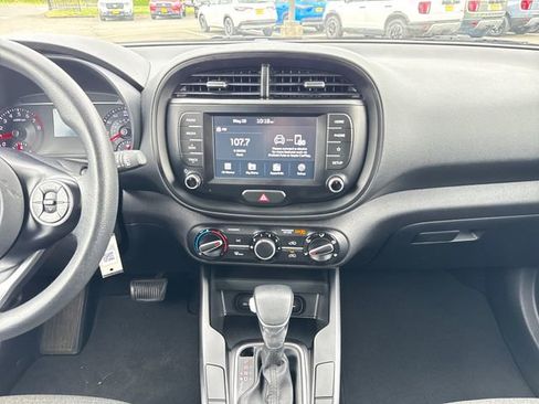 Used 2020 Kia Soul S FWD image 15