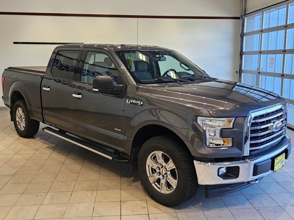 Used 2017 Ford F150 XLT w/ Equipment Group 302A Luxury AWD/4WD image 9