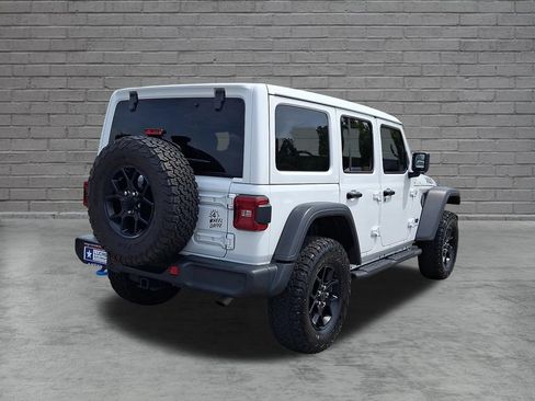 Used 2024 Jeep Wrangler Unlimited AWD/4WD image 11