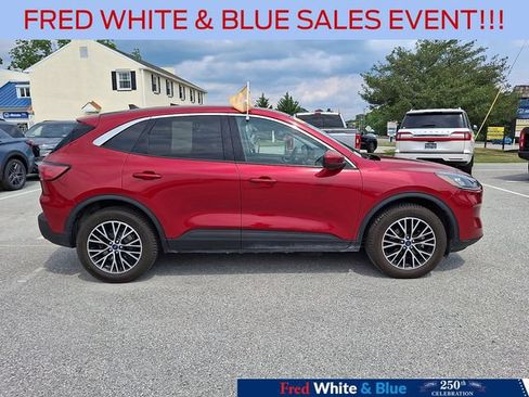 Certified 2022 Ford Escape SEL FWD image 12