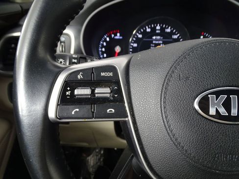 Used 2019 Kia Sorento EX image 25