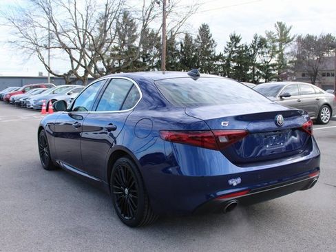 Used 2017 Alfa Romeo Giulia Ti w/ TI Lusso Light Wood Package image 40