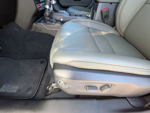 New 2026 Jeep Gladiator Mojave image 16