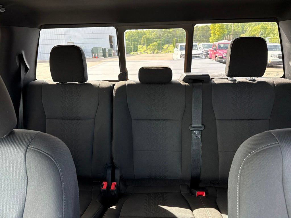 Used 2018 Ford F150 XLT w/ Equipment Group 302A Luxury AWD/4WD image 14