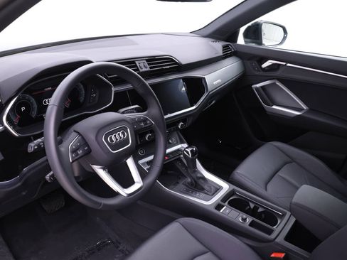 Certified 2025 Audi Q3 2.0T Premium Plus w/ Premium Plus Package image 7