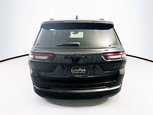 Used 2023 Jeep Grand Cherokee L Laredo image 7