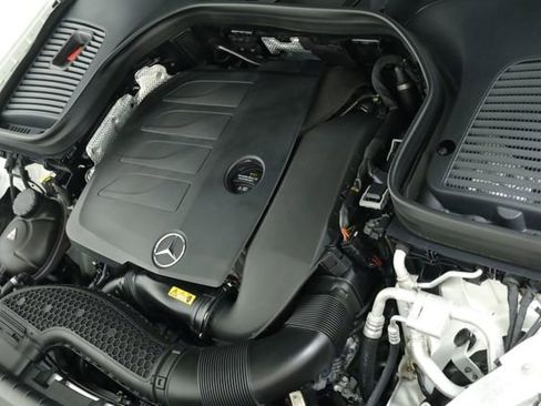 Used 2022 Mercedes-Benz GLC 300 4MATIC Coupe image 9