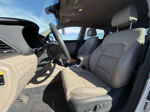 Used 2017 Hyundai Tucson Limited image 23