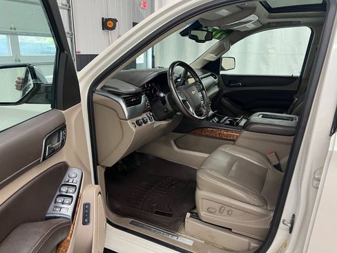 Used 2015 Chevrolet Suburban LTZ AWD/4WD image 7